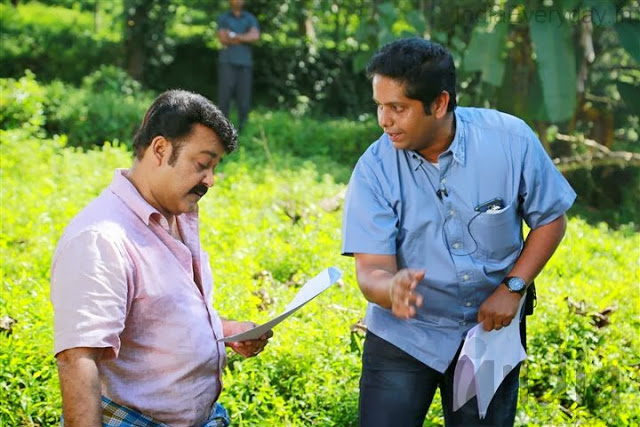 Mohanlal and Jeethu Joseph during shooting of Drishyam